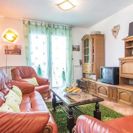 4 Bedroom Lovely In Labin Holiday home Labin (Istria)