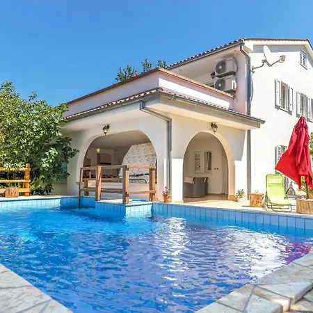 4 Bedroom Lovely In Labin Labin (Istria)