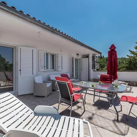 4 Bedroom Lovely In Labin