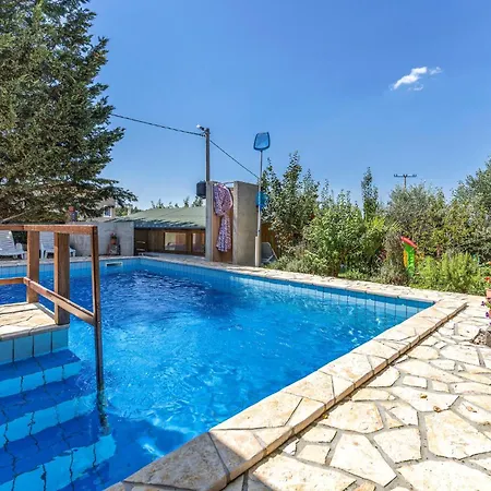 4 Bedroom Lovely In Labin Holiday home *