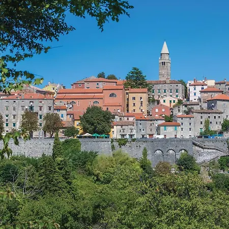 4 Bedroom Lovely In Labin Holiday home