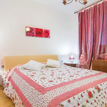 4 Bedroom Lovely In Labin *