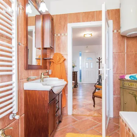 4 Bedroom Lovely In Labin Labin (Istria)