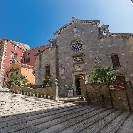 4 Bedroom Lovely In Labin Ferienhaus *
